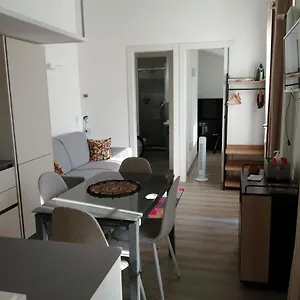 Stefania's Corner, In Appartamento